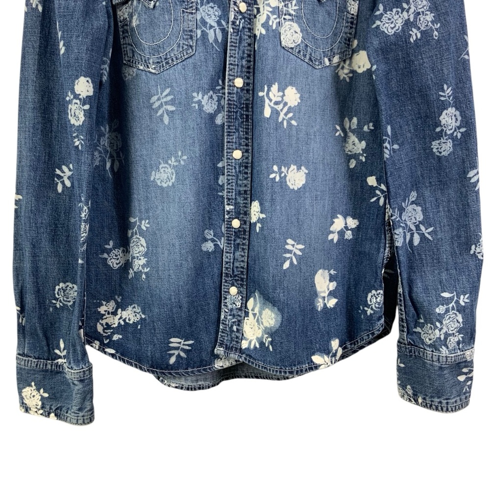 TRUE RELIGION Floral Denim Shirt Button Down Pearl Snaps Large Western Vibes H6 - Picture 3 of 9